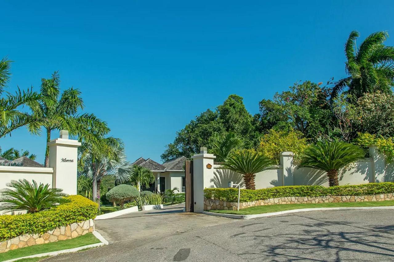 Luxury Villa Sleeps 6, Beach Access, Montego Bay Buitenkant foto